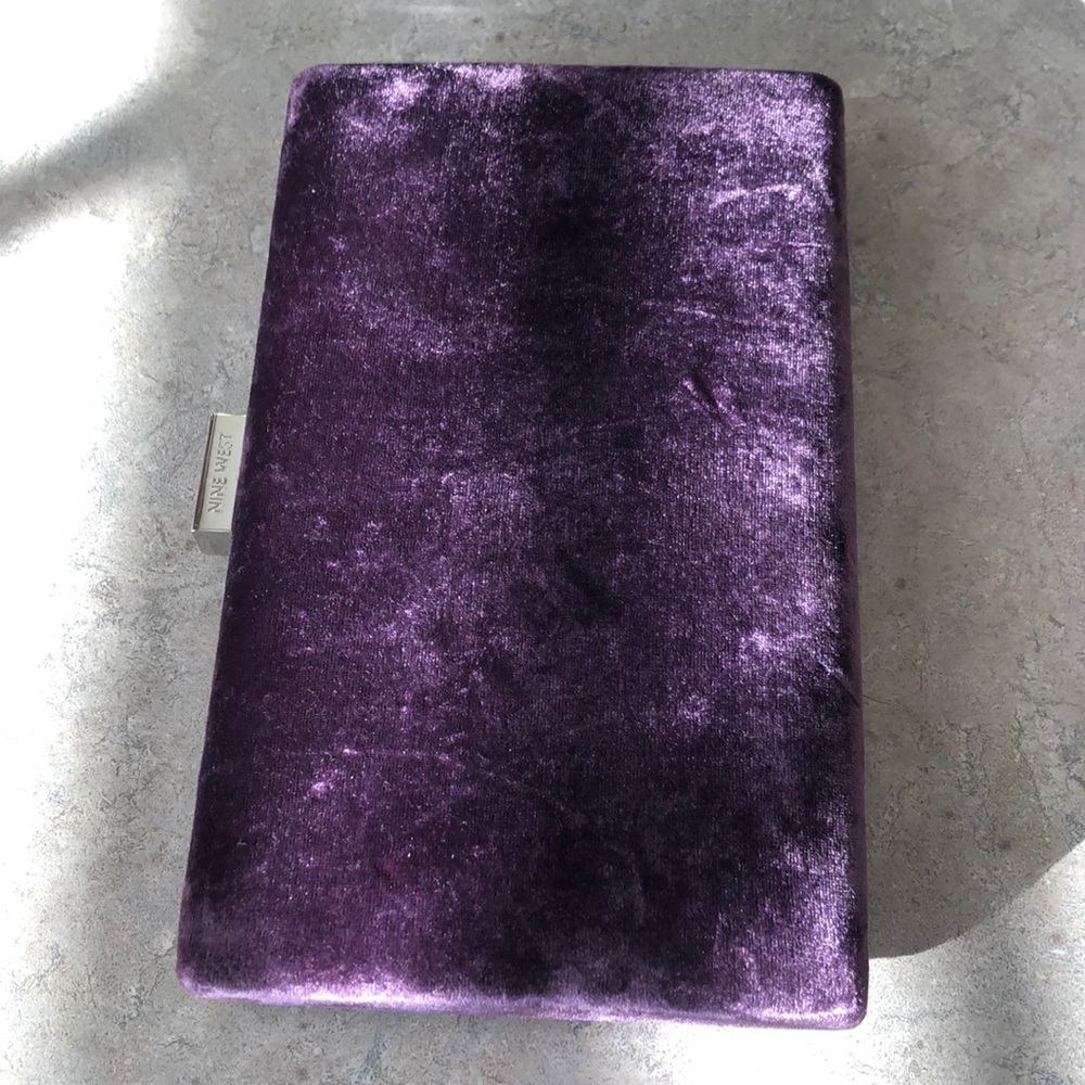 *NEW* Nine West Ismay Velvet Purple Clutch
